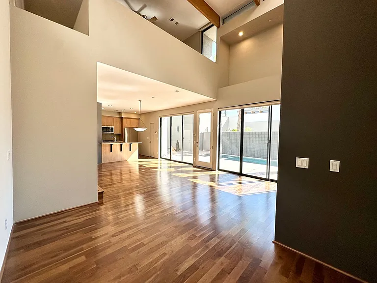 1518 E Baristo Rd — Photo 6