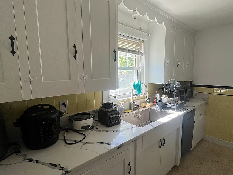 86 Burnham St #1 — Photo 6
