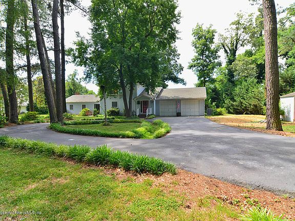 5th image of 3051 Eastbury Ln