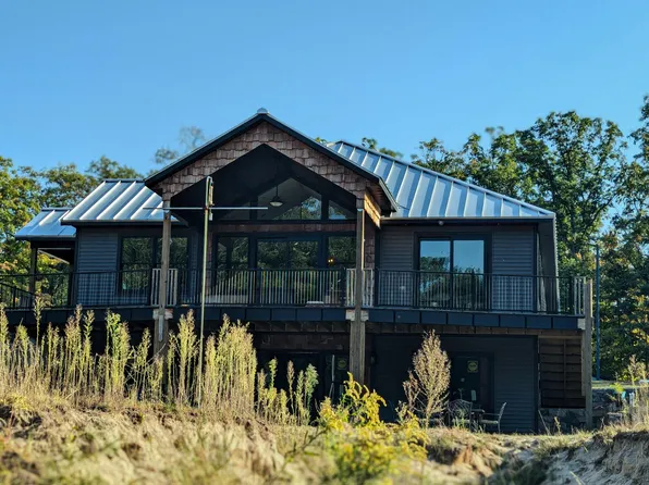 1795 E 108th St, Grant, MI 49327