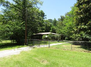 140 Sir Pellias Dr, Woodville, TX 75979