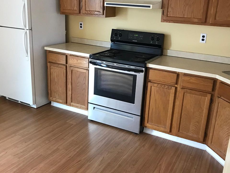 2nd image of 173 Piano Dr