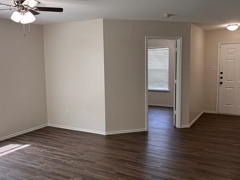 3012 Southern Hills Ln — Photo 5