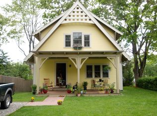 73 Naushon Ave, Warwick, RI 02888