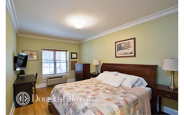 Rented by Douglas Elliman | media 26