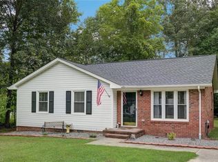 416 Johnsie Billie Harris St, Eden, NC 27288