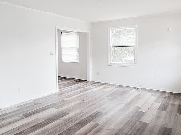 3rd image of 3750 Travis Blvd