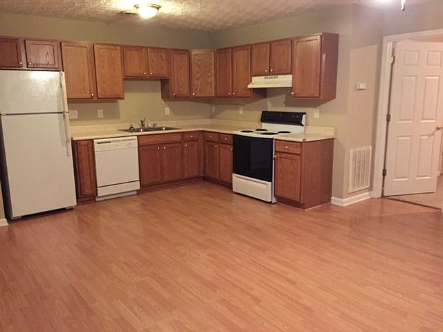 2nd image of 2264 Sulphur Rd #B