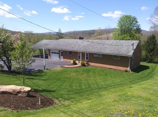 15 Fawn Rd, Reedsville, PA 17084