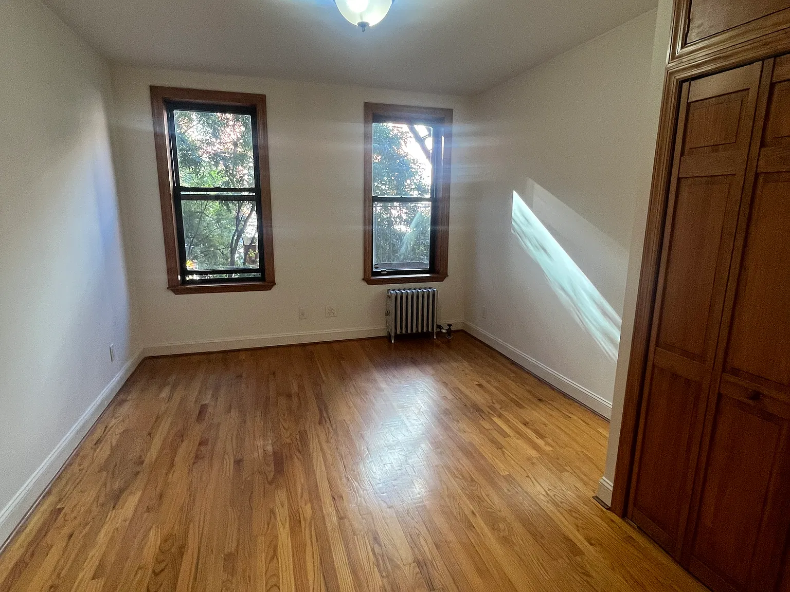22 Saint Mark's Place — Photo 1