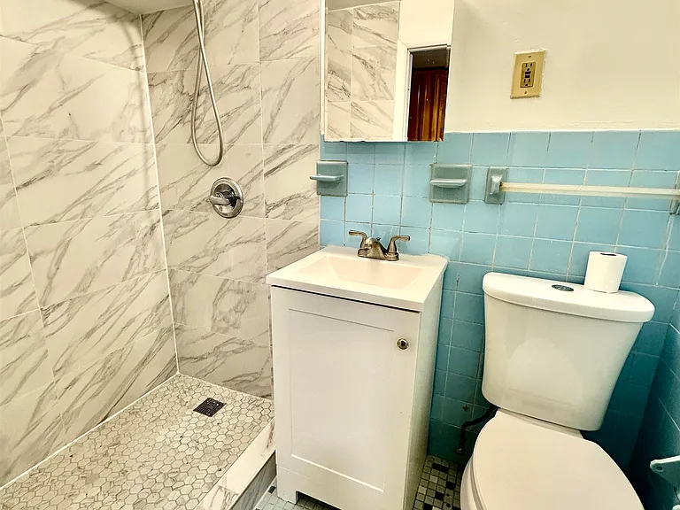 500 New York Ave #STUDIO — Photo 7