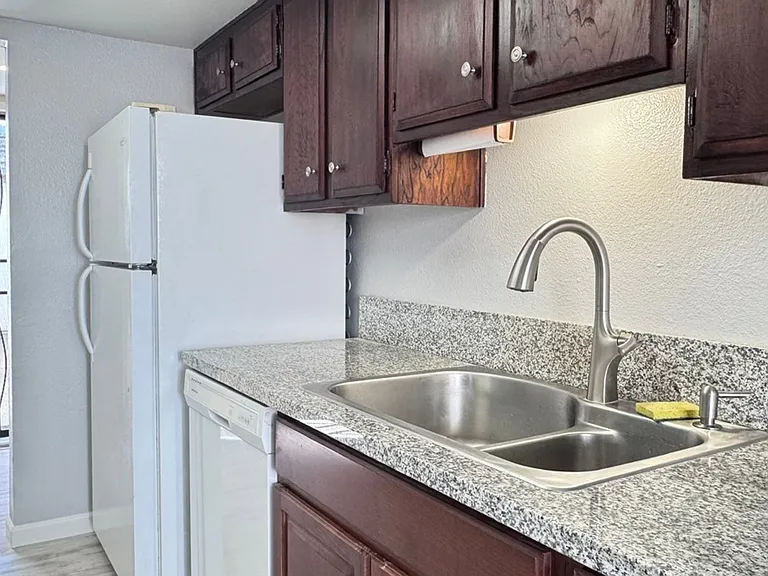 9847 Genesee Ave — Photo 14