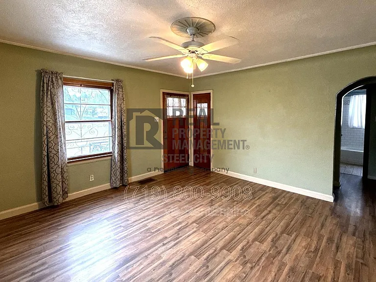 1222 E 3rd St — Photo 3