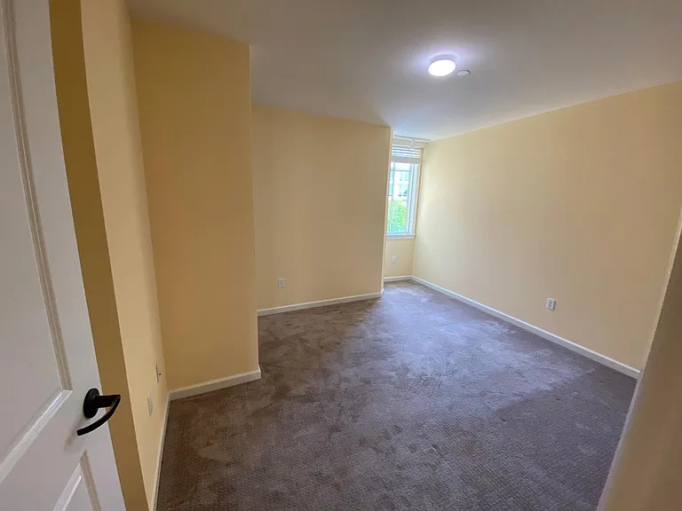 Addison Arts Apartments — Photo 64