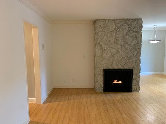 3rd image of 1339 Barry Ave #6
