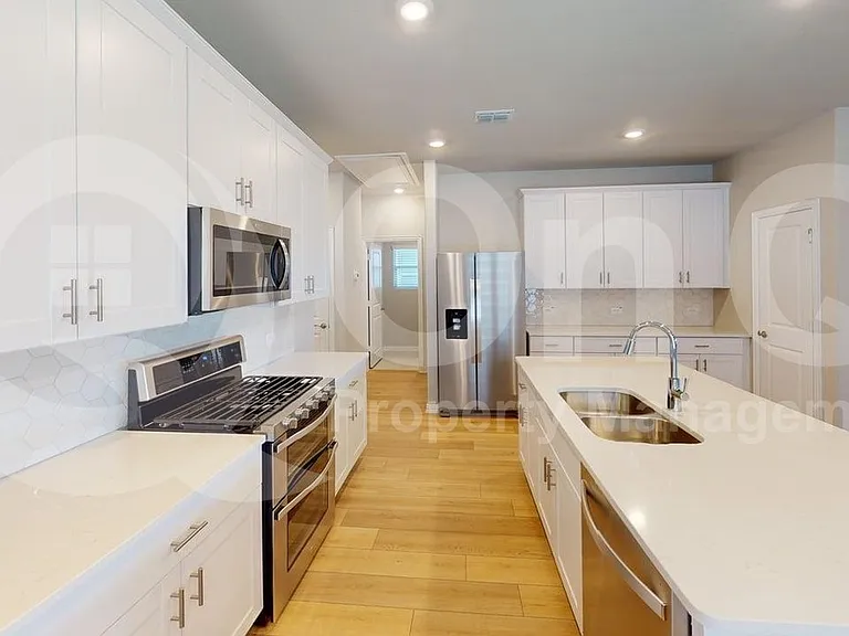 1209 Bridgewalk Dr — Photo 4