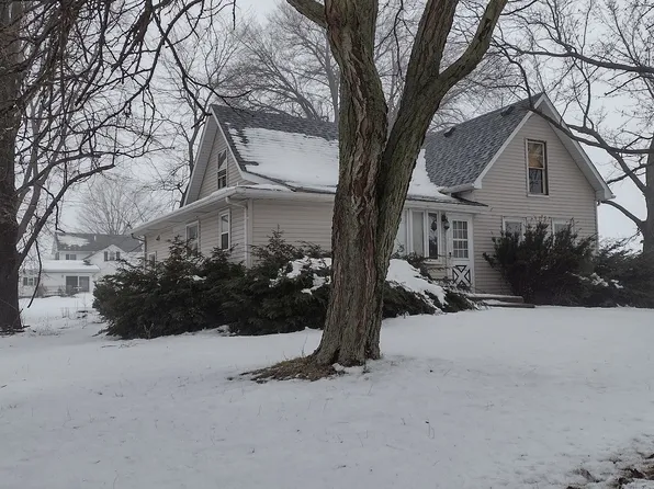 208 N Marshall St, Lostant, IL 61334