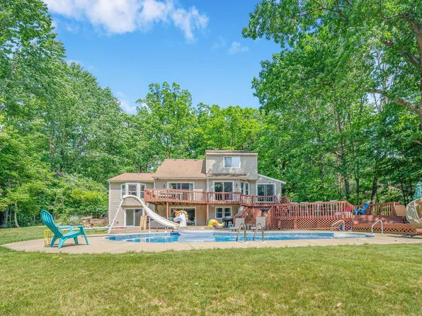 13421 Woodland Ct, Big Rapids, MI 49307