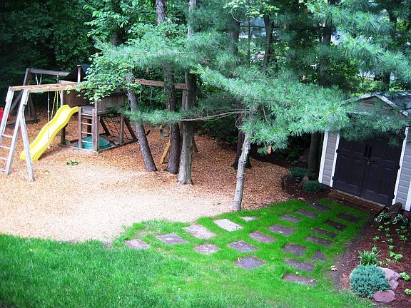 Private Secluded Back Yard