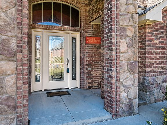 3rd image of 17 Lindsey Ln