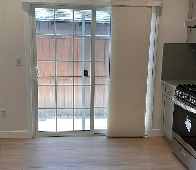 3829 Esmeralda Ave — Photo 3