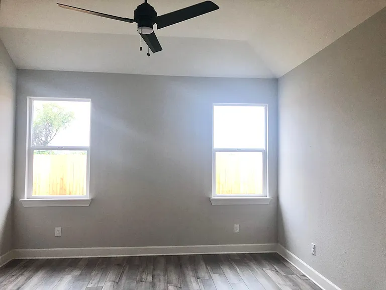 617 Harbor Oaks Dr — Photo 19