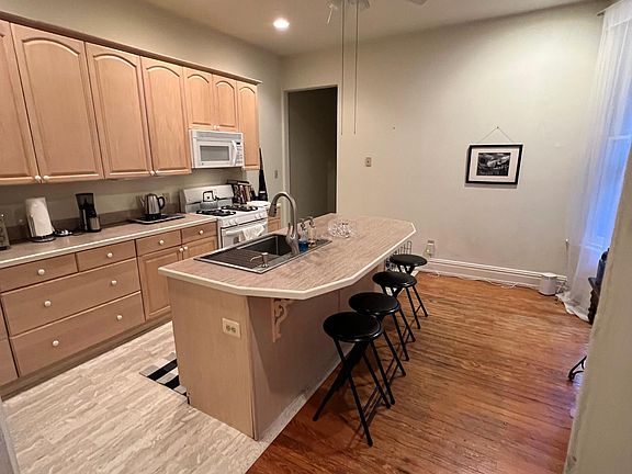 2nd image of 302 N Lombardy St APT A