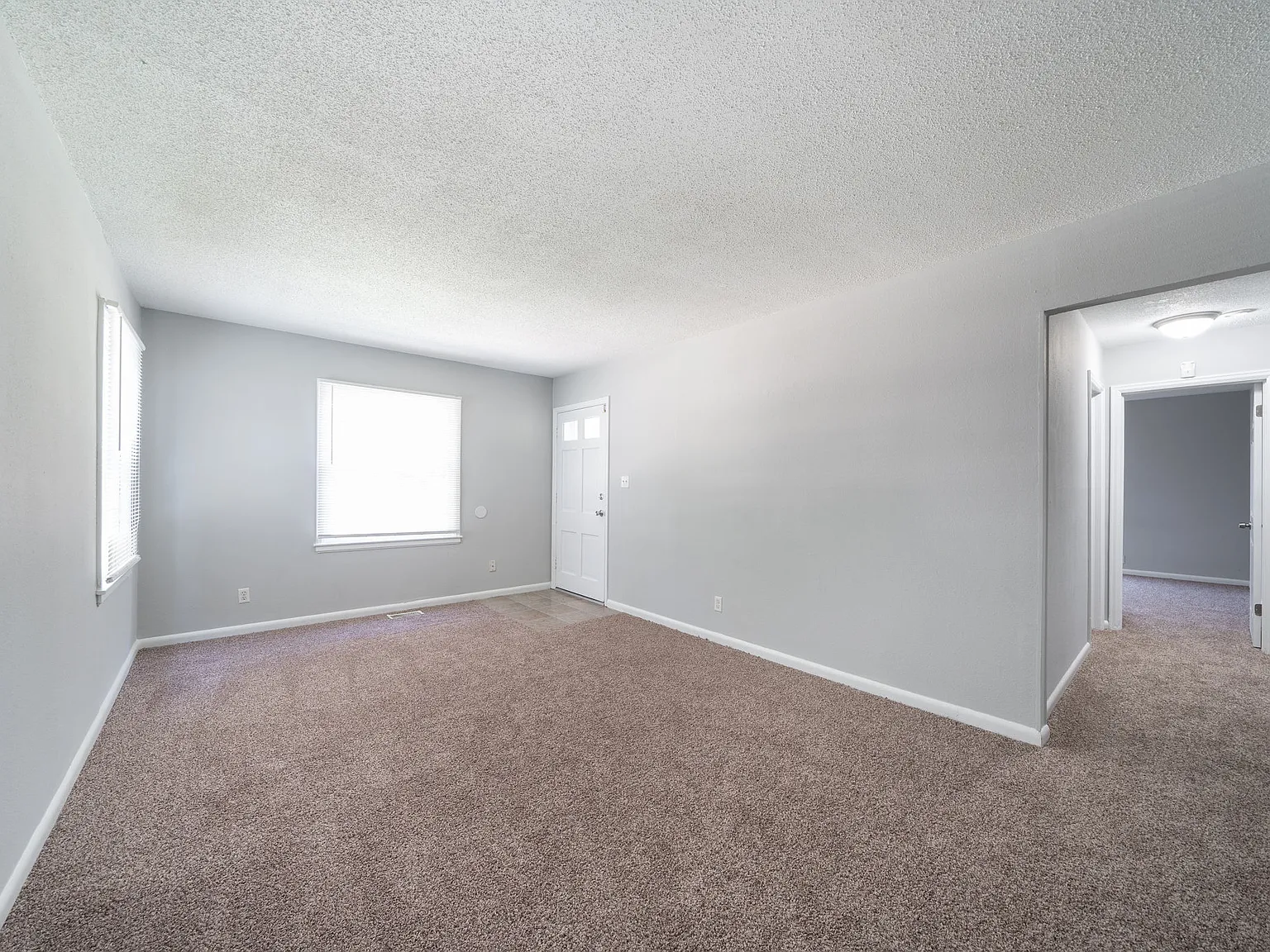3 bed, 1292 sqft, $1,200 — Photo 3