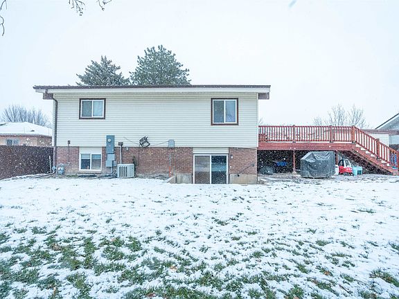 3rd image of 2212 Cambridge St