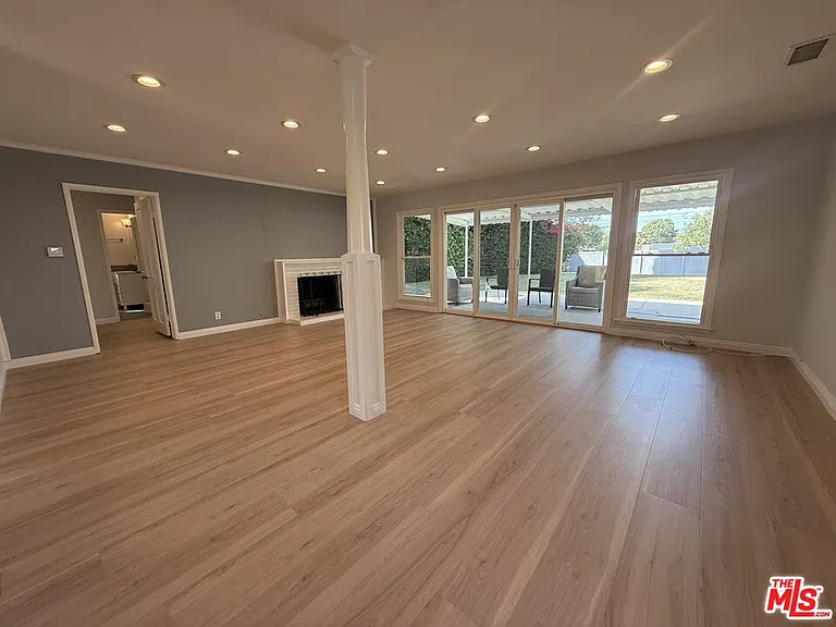2766 Dunleer Pl — Photo 3