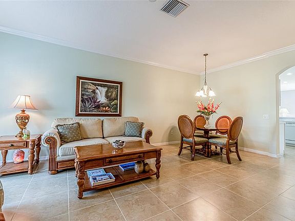 4th image of 12976 Kings Crossing Dr