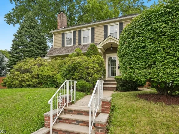 158 Lincoln Ave, Elizabeth City, NJ 07208