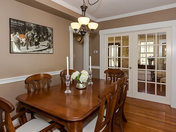 5th image of 16 Great Lake Dr
