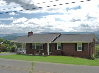 2262 Dave Buck Rd, Johnson City, TN 37601
