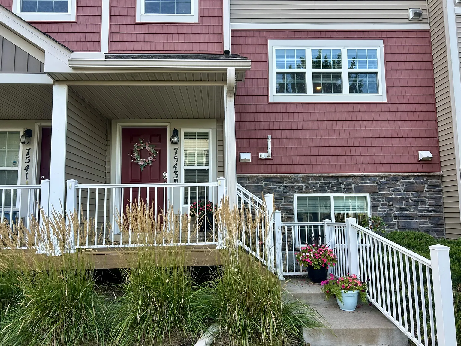 Modern 2-Bedroom, 2.5-Bathroom Townhome Available in Lino Lakes! — Photo 2