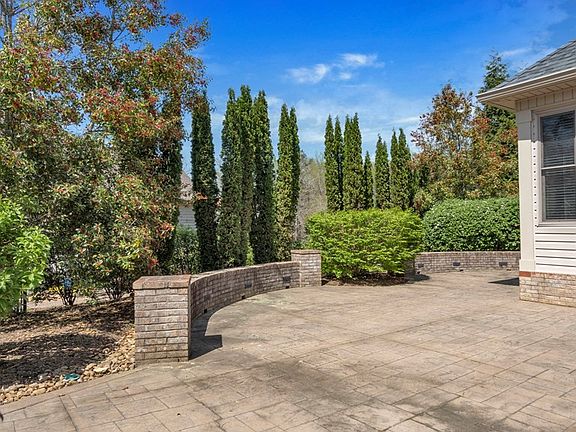 4th image of 2708 Red Oak Dr NW