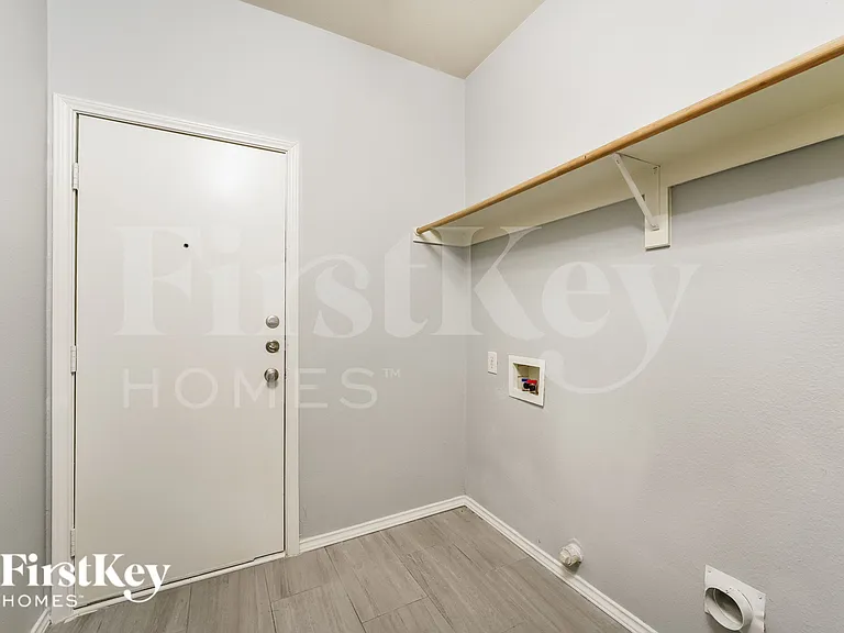 2325 Sumac Ct — Photo 13