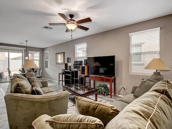 3rd image of 4129 W Federal Way