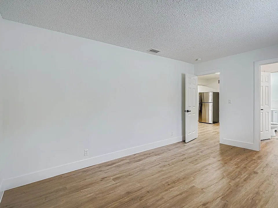 Living Room 2 (Web Quality) - Brisa Apartments