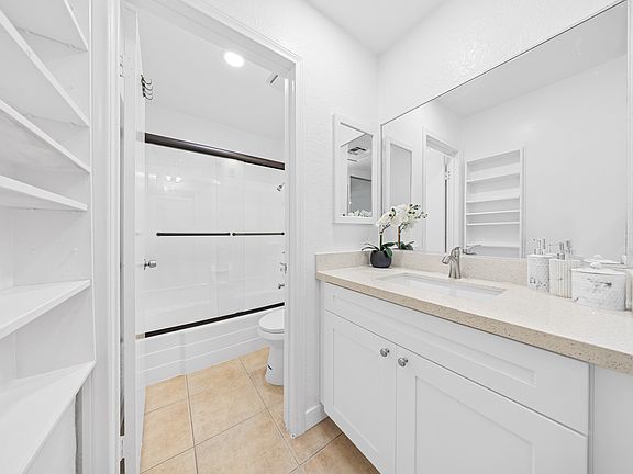 5th image of 3717 Maine St