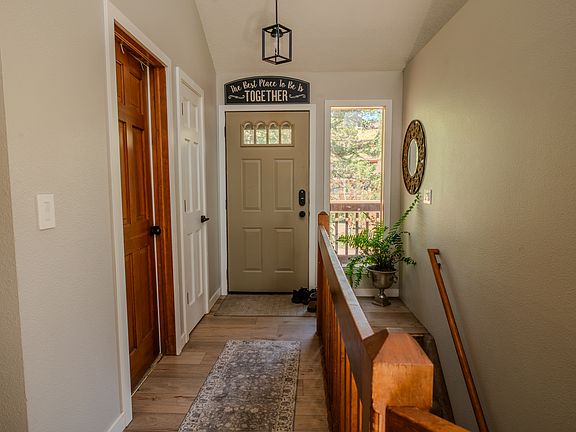 5th image of 111 Red Rock Ct