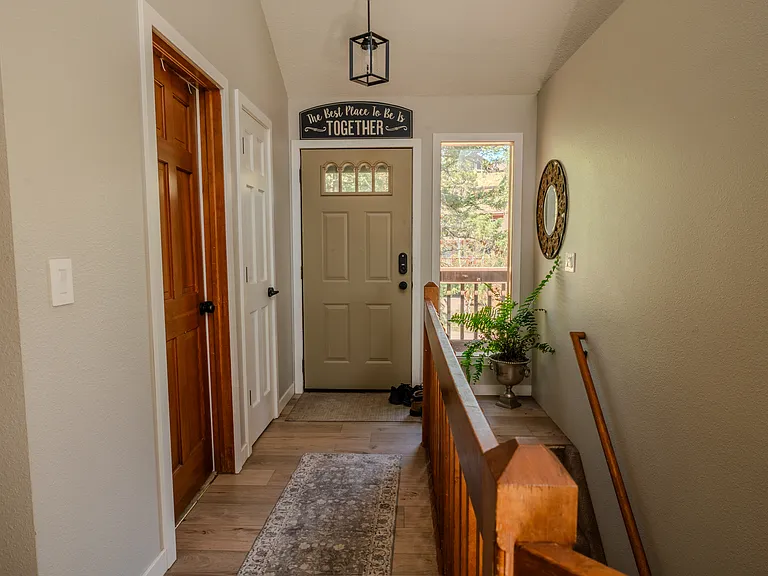 111 Red Rock Ct — Photo 5