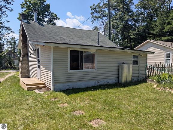 3rd image of 4888 Franklin Kokosing Rd