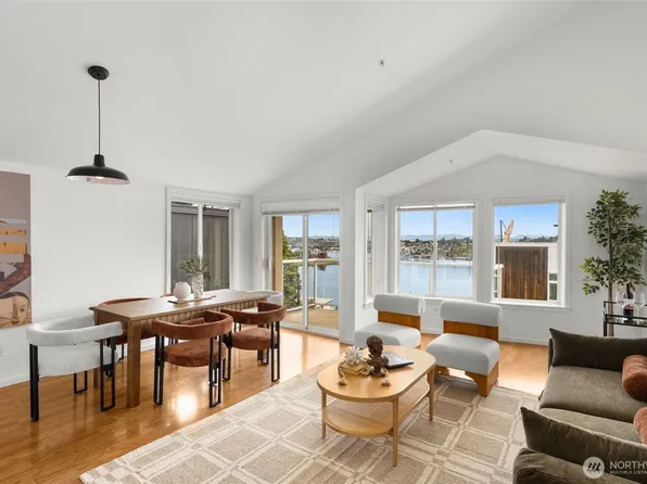 2432 Dexter Avenue N #300, Seattle, WA 98109