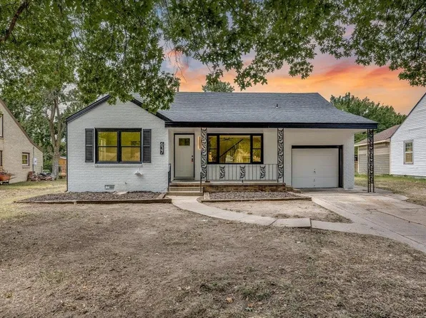 637 Lexington Rd, Wichita, KS 67218