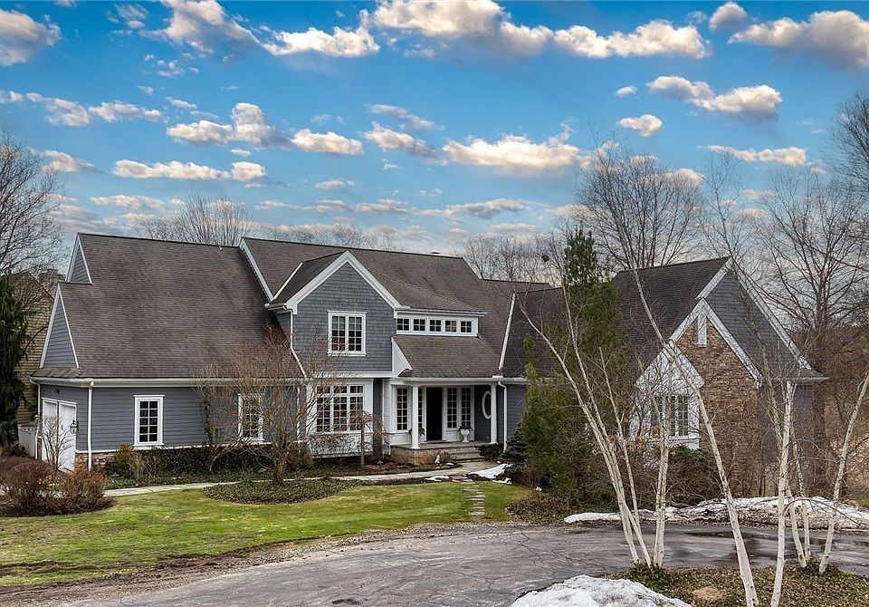 1st image of 31900 Pinetree Rd