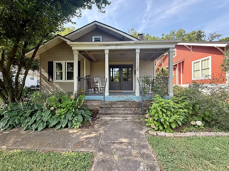 1128 Granada Ave — Photo 2