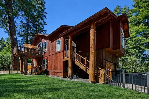 243 Pine St Photo 1