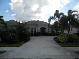 7912 Drayton Cir, University Park, FL 34201
