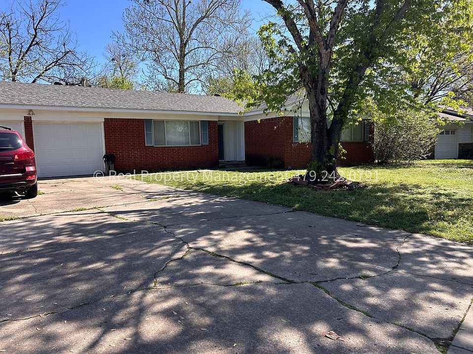2nd image of 211 Cornell Ave